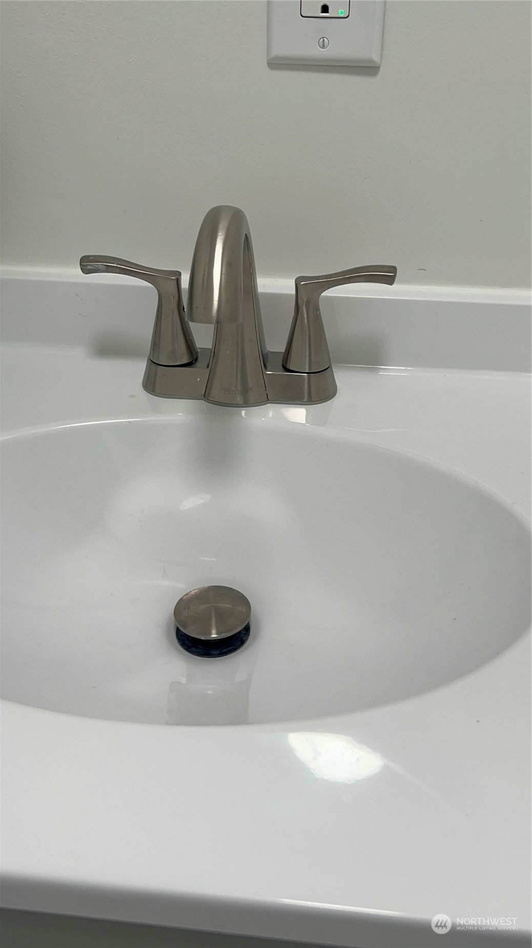 8843 3rd Avenue South Seattle, WA 98108 - Photo 29 of 39 a close view of sink