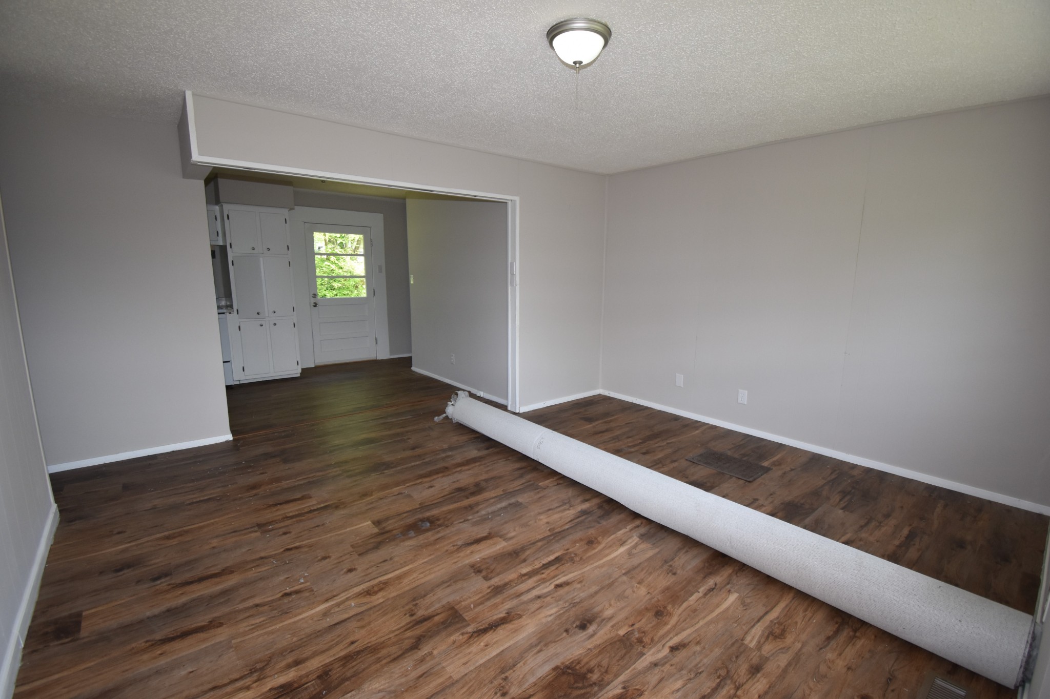 114 Bluegrass Road Clarksville, TN 37042 - Photo 3 of 23