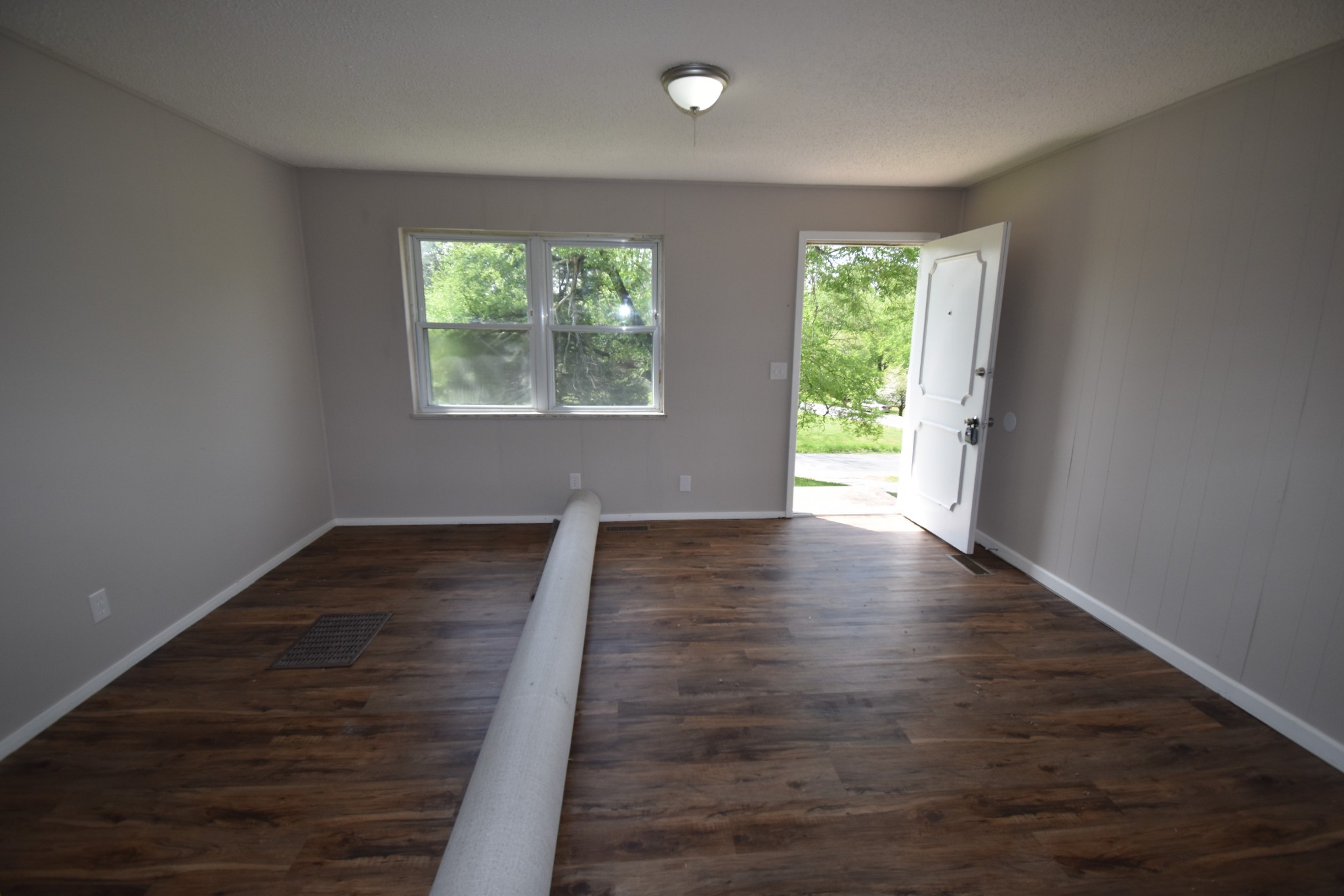 114 Bluegrass Road Clarksville, TN 37042 - Photo 4 of 23