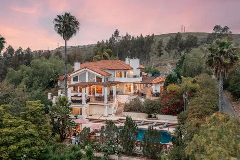 $3,995,000 | 20784 Fortuna Del Norte, Elfin Forest, CA 92029