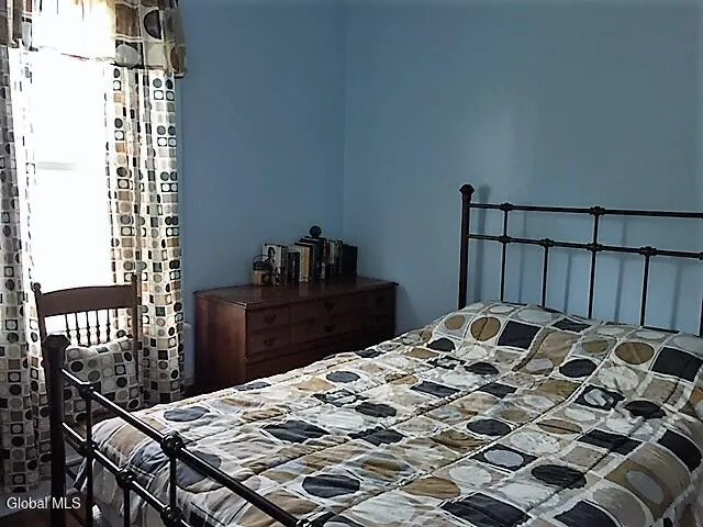 $565,000 | 484 Kenwood Avenue, Bethlehem, NY 12054