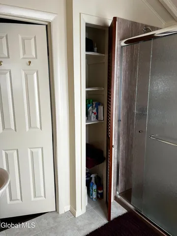 $565,000 | 484 Kenwood Avenue, Bethlehem, NY 12054