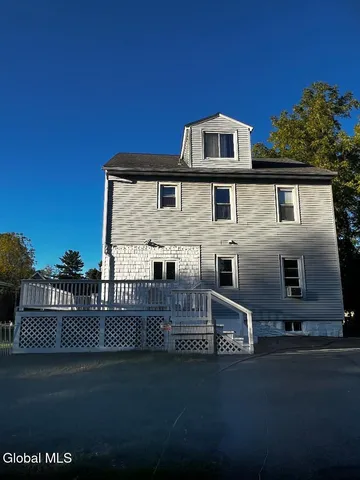 $565,000 | 484 Kenwood Avenue, Bethlehem, NY 12054