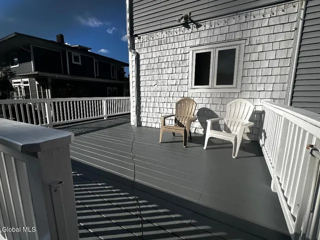 $565,000 | 484 Kenwood Avenue, Bethlehem, NY 12054