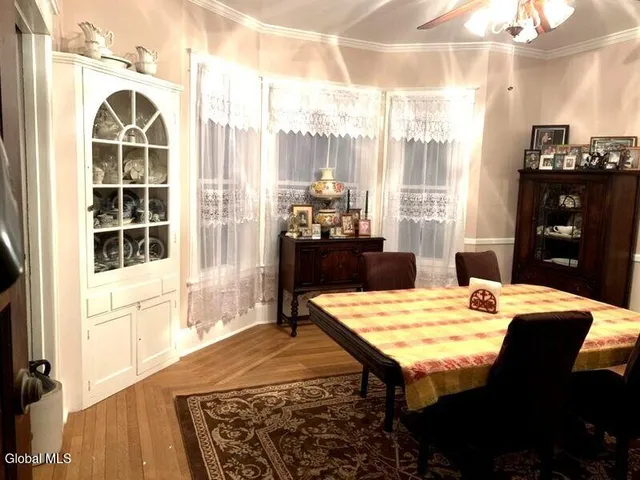 $565,000 | 484 Kenwood Avenue, Bethlehem, NY 12054