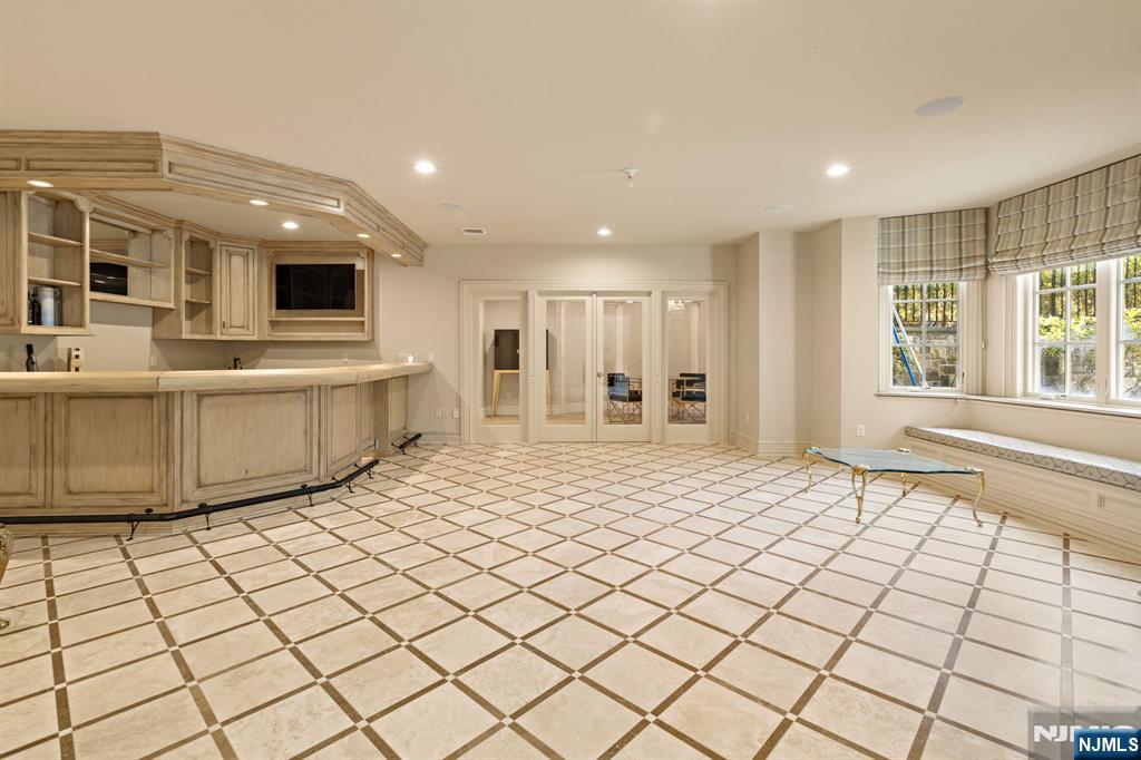 23 Hunter Ridge Woodcliff Lake, NJ 07677 - Photo 40 of 49