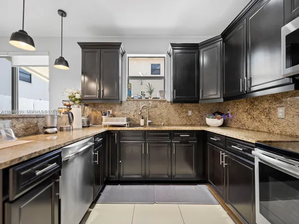 $4,600 | 8781 Northwest 98th Court, Unit 8781, Doral, FL 33178