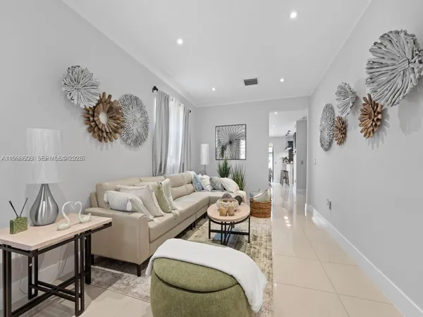 $4,600 | 8781 Northwest 98th Court, Unit 8781, Doral, FL 33178