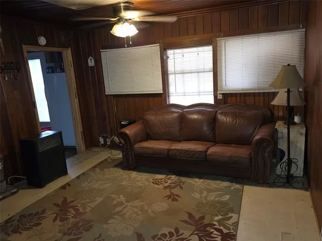 $54,945 | 505 North Baylor Avenue, Breckenridge, TX 76424