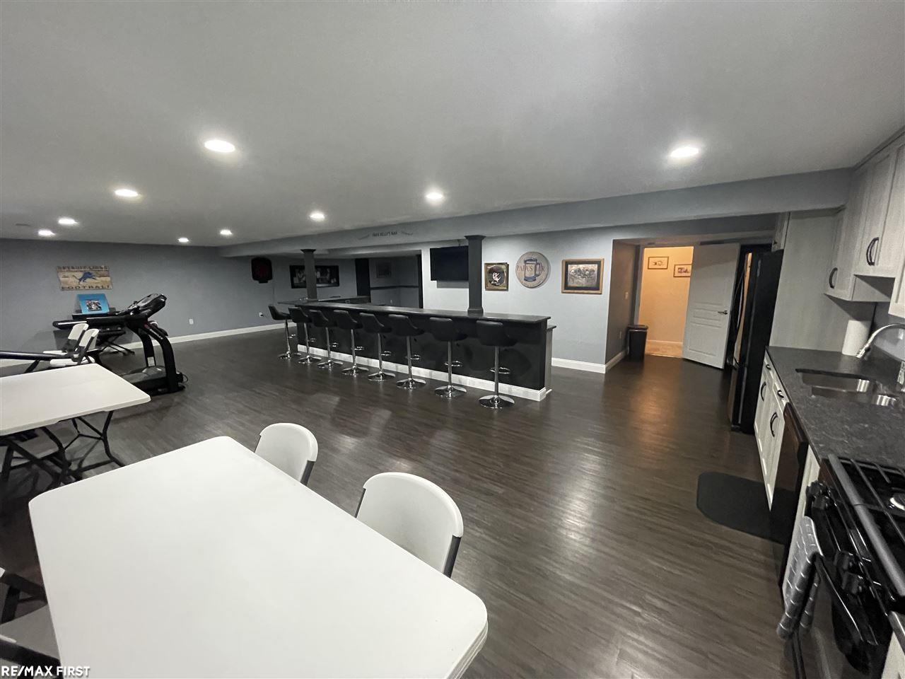 48295 Silver Lake Road Macomb, MI 48042 - Photo 29 of 41