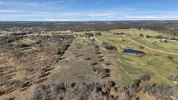 $469,999 | 1802 Hlavek Road, Decatur, TX 76234