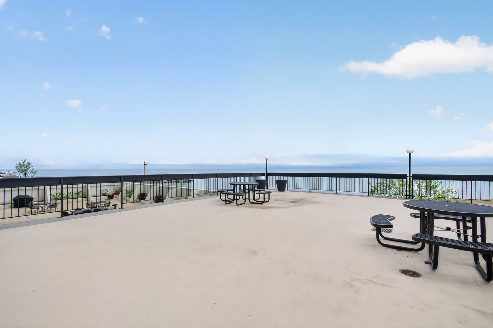 5901 North Sheridan Road, Unit 7G Chicago, IL 60660 - Photo 16 of 21 Gallery Image 16