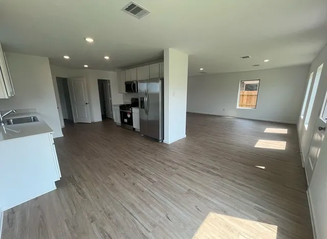 $3,000 | 10910 Tawny Rdg Drive, Beasley, TX 77417