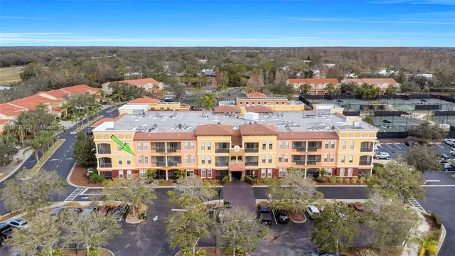 $285,000 | 13941 Clubhouse Drive, Unit 204, Tampa, FL 33618