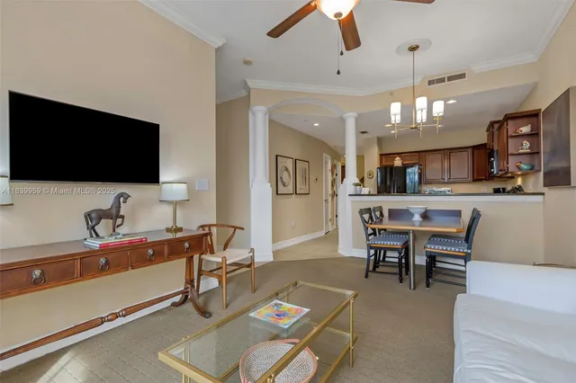 $285,000 | 13941 Clubhouse Drive, Unit 204, Tampa, FL 33618