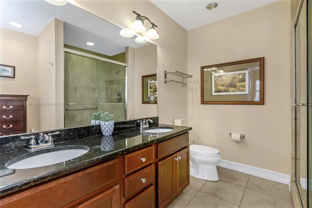 $285,000 | 13941 Clubhouse Drive, Unit 204, Tampa, FL 33618
