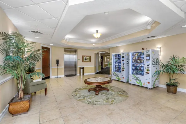 $285,000 | 13941 Clubhouse Drive, Unit 204, Tampa, FL 33618