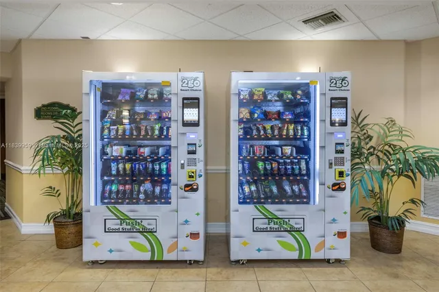 $285,000 | 13941 Clubhouse Drive, Unit 204, Tampa, FL 33618