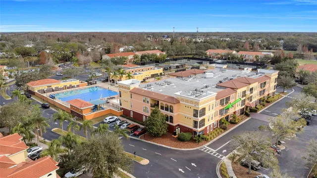 $285,000 | 13941 Clubhouse Drive, Unit 204, Tampa, FL 33618