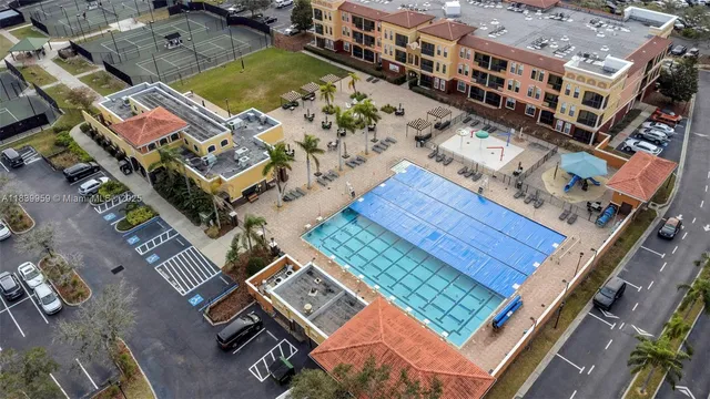 $285,000 | 13941 Clubhouse Drive, Unit 204, Tampa, FL 33618