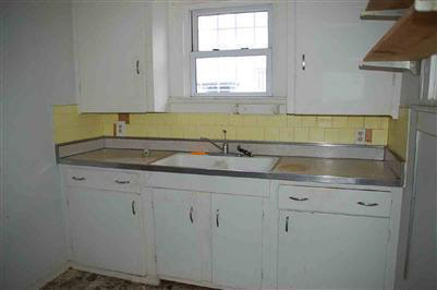 1813 Mackin Road Flint, MI 48504 - Photo 3 of 9 20107897-2.JPG