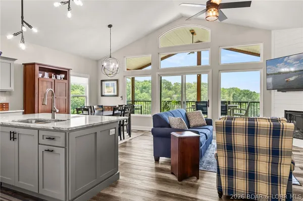 $599,900 | 76 Barolo Lane, Unit 21A, Camdenton, MO 65020