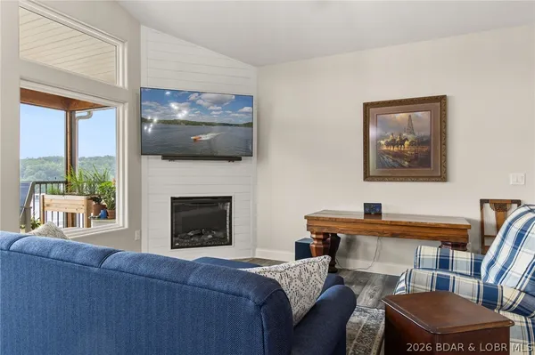 $599,900 | 76 Barolo Lane, Unit 21A, Camdenton, MO 65020