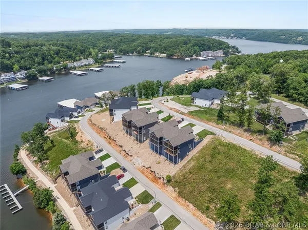 $599,900 | 76 Barolo Lane, Unit 21A, Camdenton, MO 65020