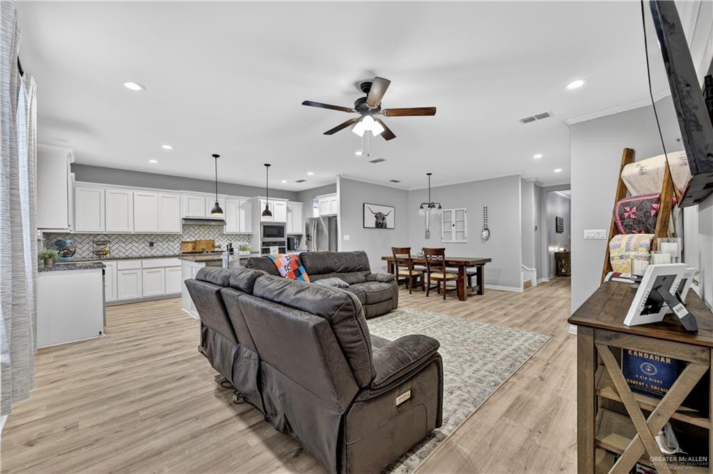 6313 Cascada Bnd Road McAllen, TX 78504 - Photo 8 of 28