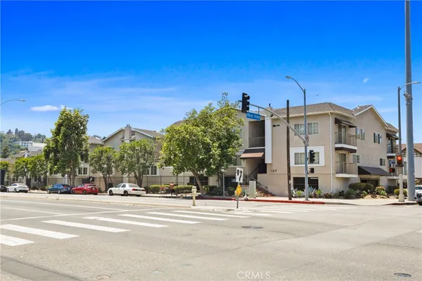 $629,000 | 4189 Vineland Avenue, Unit 108, North Hollywood, CA 91602