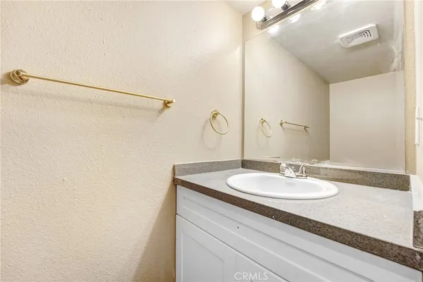 $629,000 | 4189 Vineland Avenue, Unit 108, North Hollywood, CA 91602