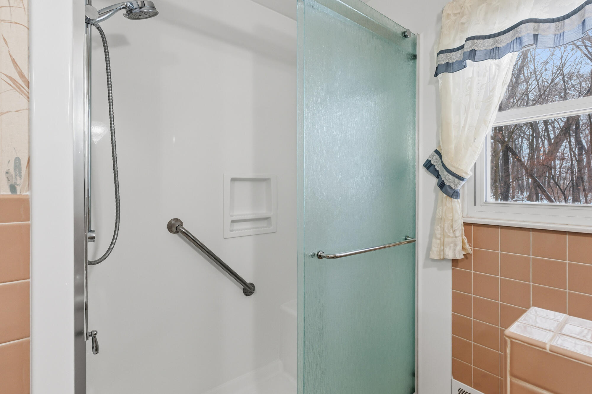 4704 Romence Road Portage, MI 49024 - Photo 25 of 41 4704 Romence Rd - Bathroom 1