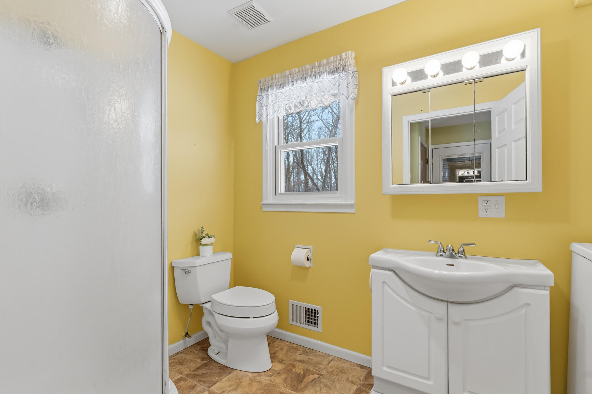 4704 Romence Road Portage, MI 49024 - Photo 29 of 41 4704 Romence Rd - Bathroom 2 & Laundry