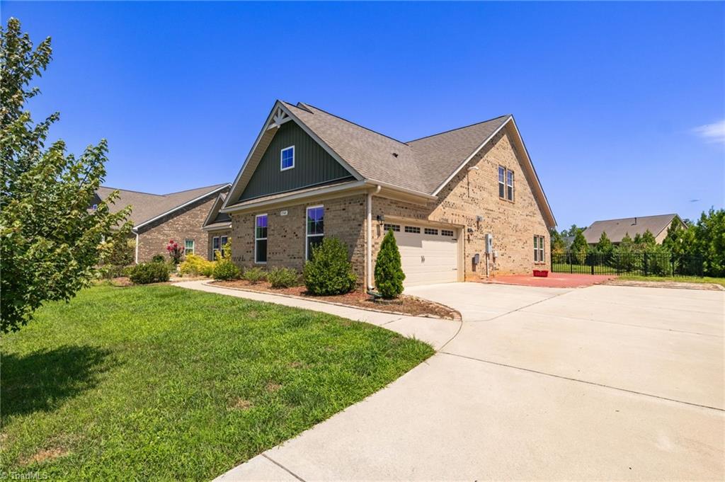 8348 Tralee Road Clemmons, NC 27012 - Photo 5 of 41