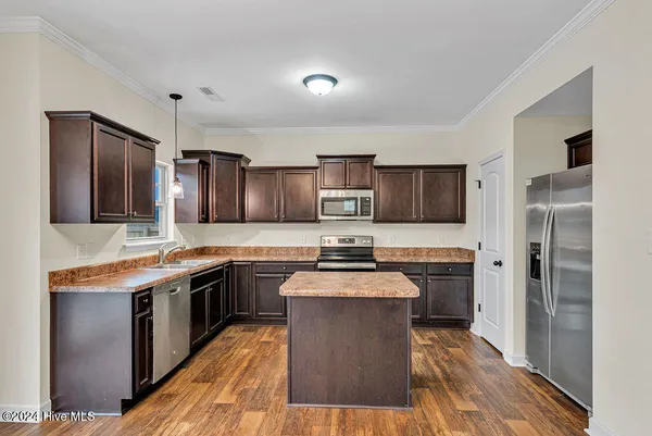 $2,300 | 303 Channel Run Lane, Sneads Ferry, NC 28460