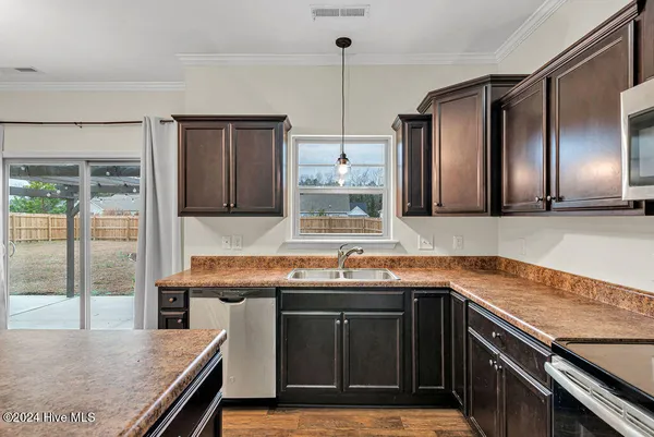 $2,300 | 303 Channel Run Lane, Sneads Ferry, NC 28460