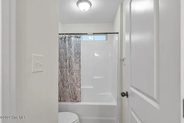 $2,300 | 303 Channel Run Lane, Sneads Ferry, NC 28460