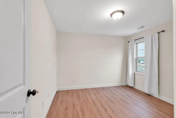 $2,300 | 303 Channel Run Lane, Sneads Ferry, NC 28460