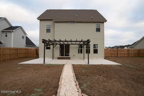 $2,300 | 303 Channel Run Lane, Sneads Ferry, NC 28460