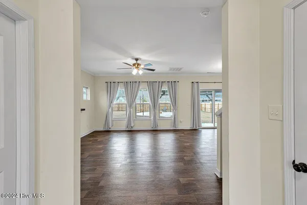 $2,300 | 303 Channel Run Lane, Sneads Ferry, NC 28460