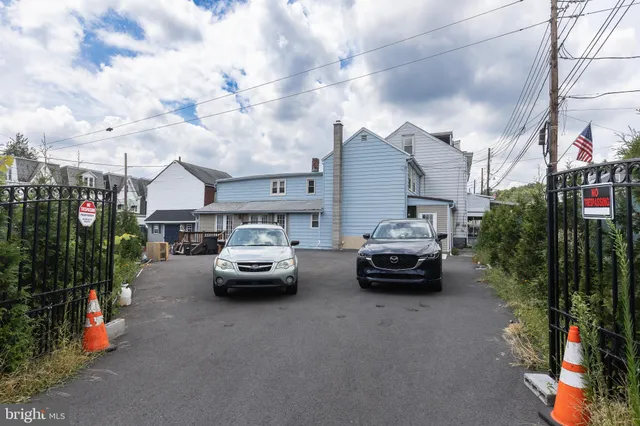 a car parked in front of a building