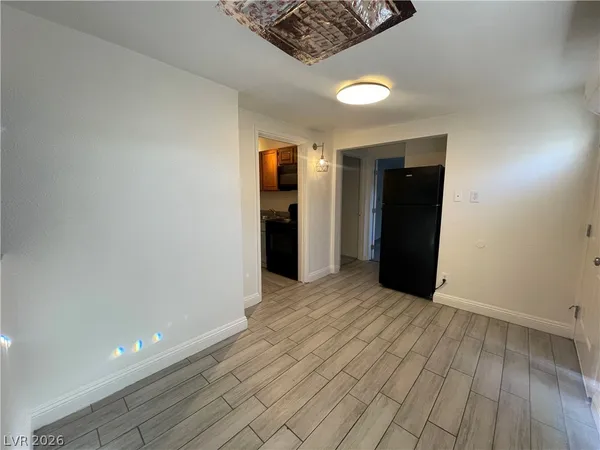 $1,000 | 405 South 15th Street, Unit B, Las Vegas, NV 89101