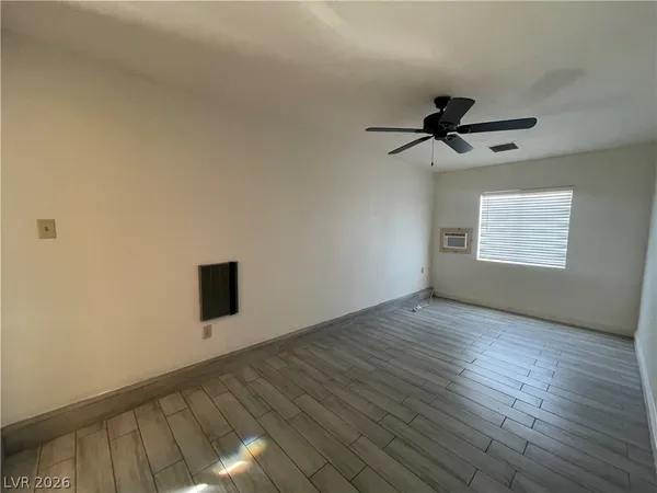 $1,000 | 405 South 15th Street, Unit B, Las Vegas, NV 89101