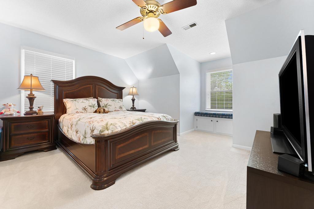 505 Dalton Road Seneca, SC 29678 - Photo 11 of 22 2nd bedroom
