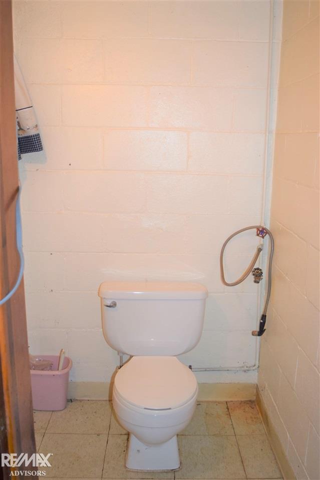 42430 Utica Road Sterling Heights, MI 48314 - Photo 40 of 44 50075679-39.JPG