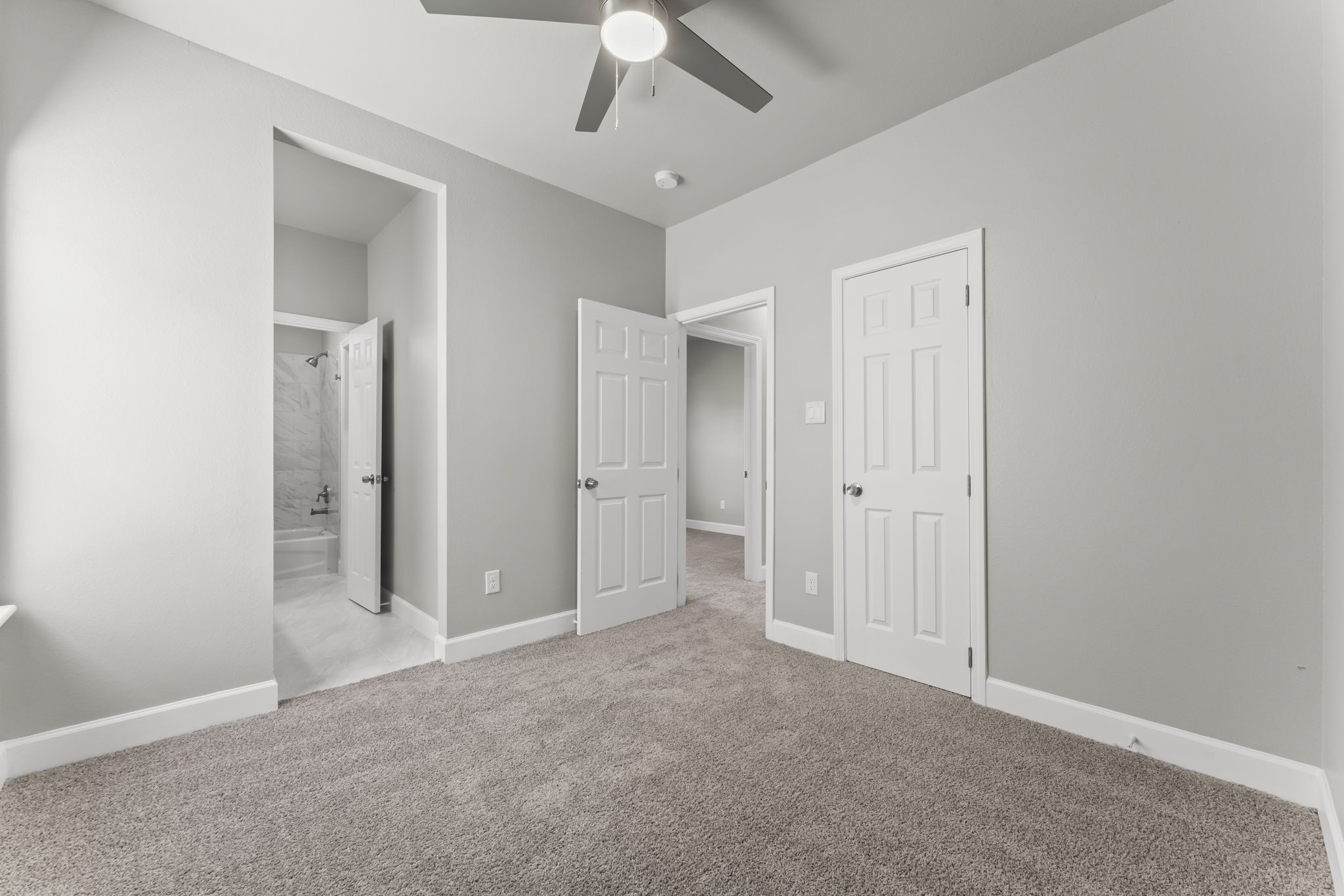 8153 Crestview Drive Houston, TX 77028 - Photo 20 of 27 an empty room with fan and entrance