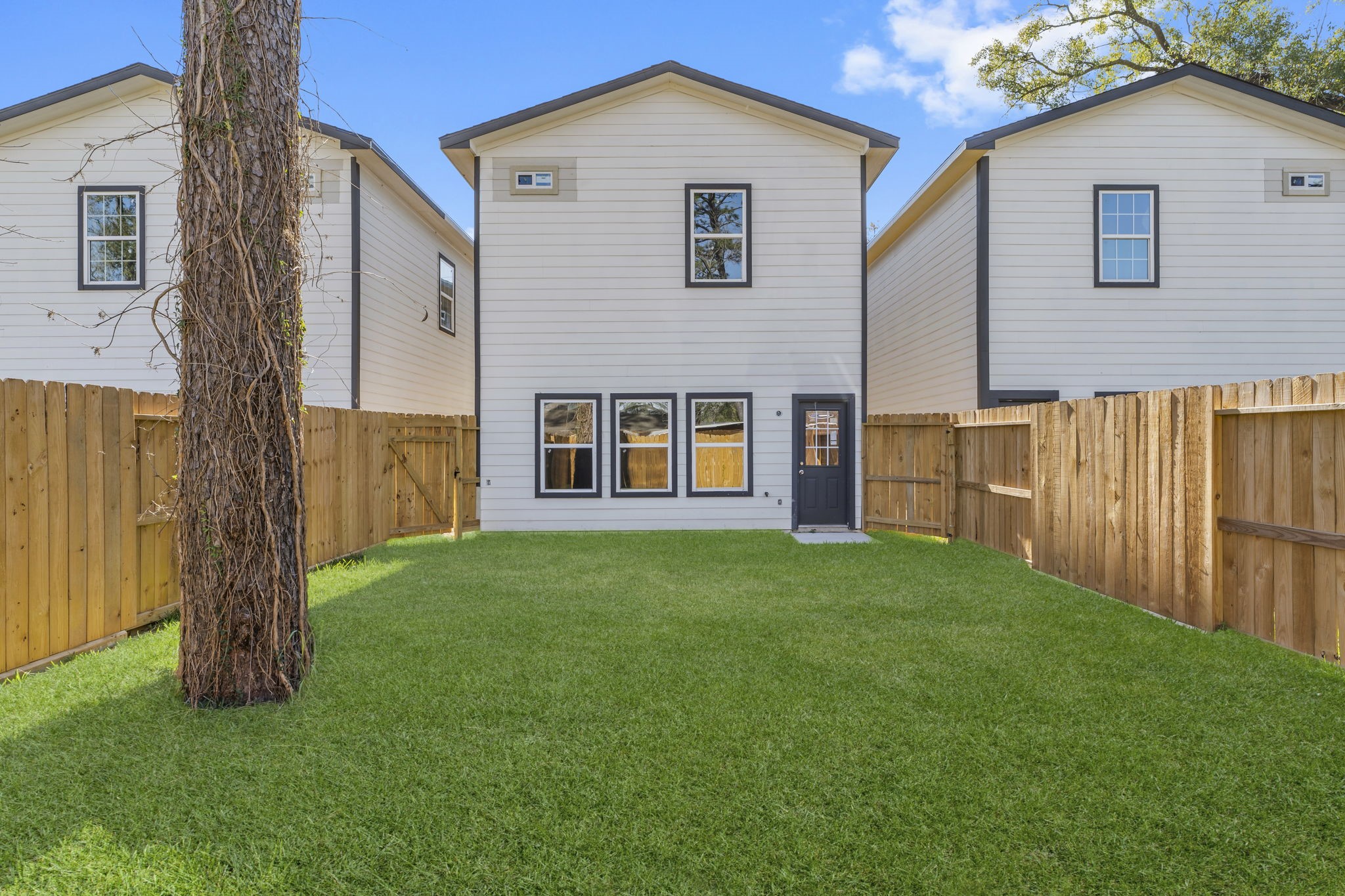 8153 Crestview Drive Houston, TX 77028 - Photo 26 of 27 a view of front of a house with a yard