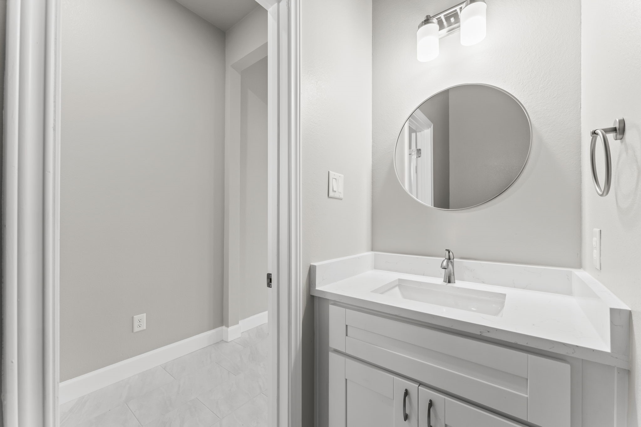 8153 Crestview Drive Houston, TX 77028 - Photo 4 of 27 a bathroom with a sink and a mirror