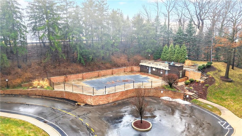 55 Highland Road, Unit 504 Bethel Park, PA 15102 - Photo 32 of 34 Pool area