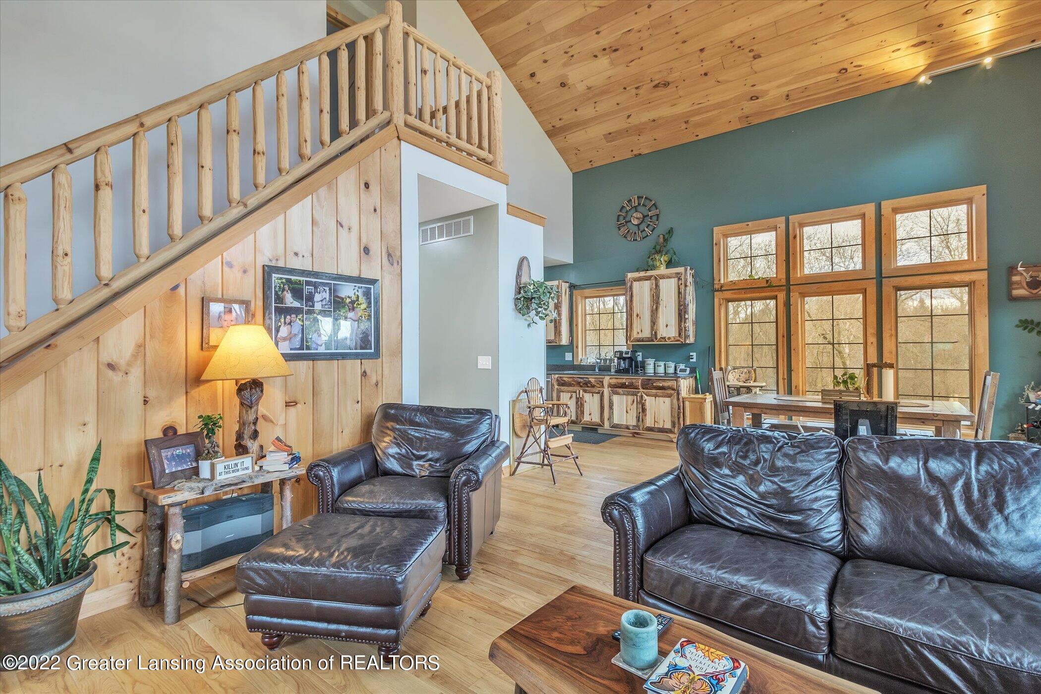 14-5296-Meridian-Rd-WindowStill-Real-Est